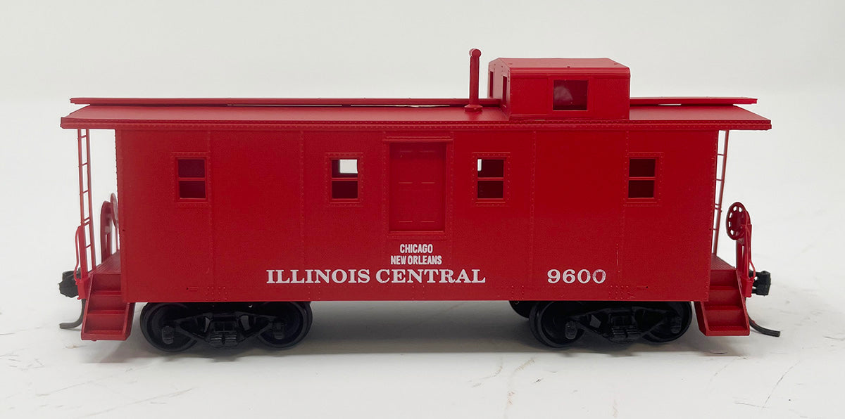 CCS1021 IC Side Door Caboose - IC Red #9600