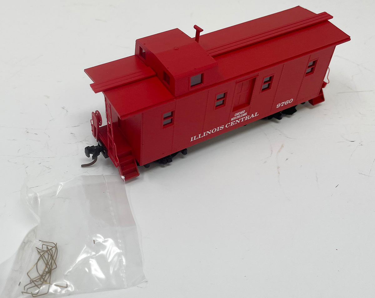 CCS1025 IC Side Door Caboose - IC Red #9760