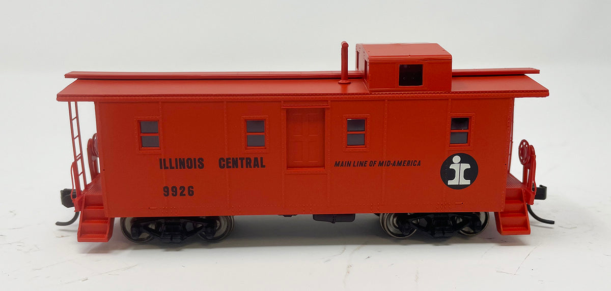 CCS1031 IC Side Door Caboose - IC Orange #9926