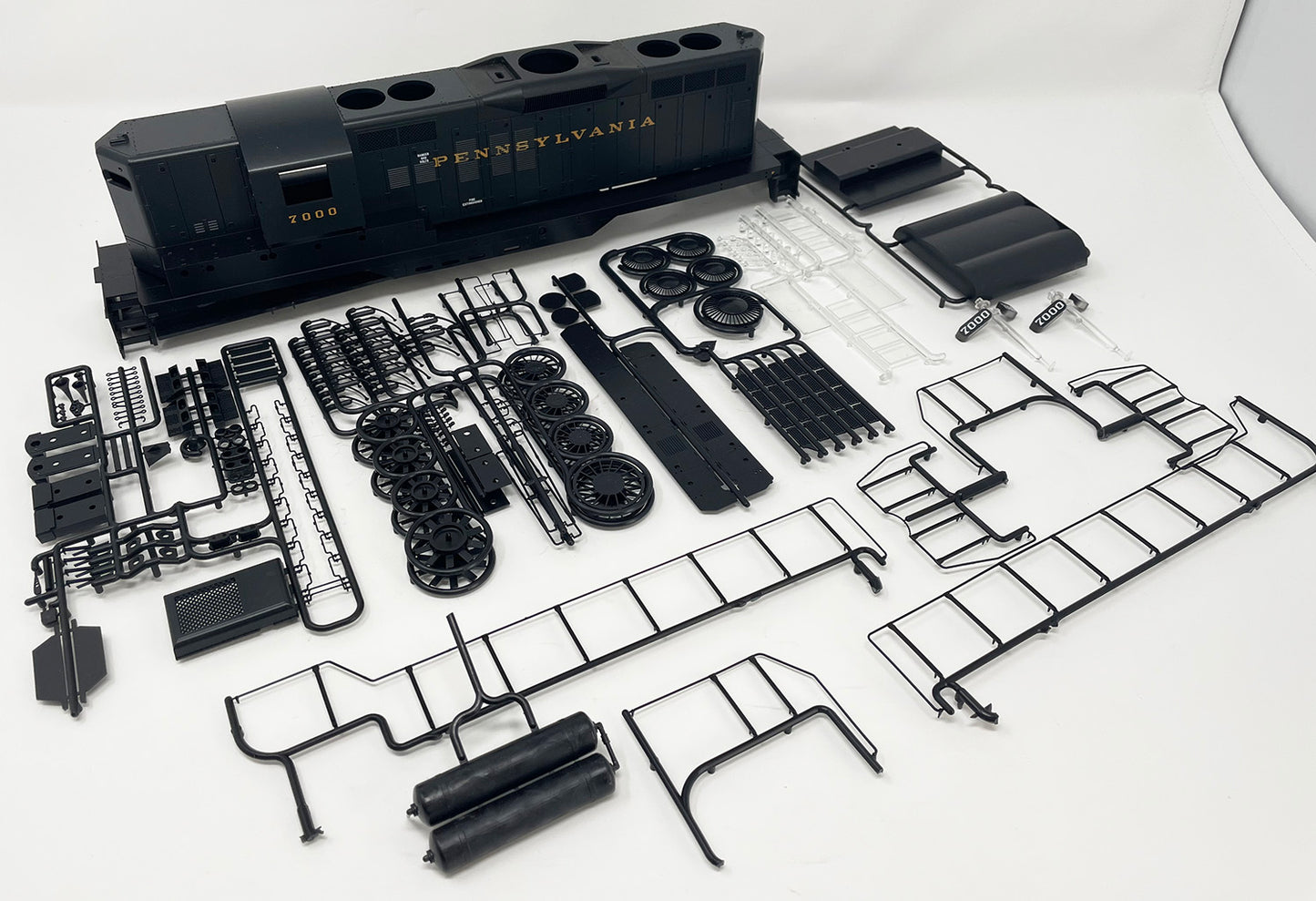 RED GP9 Shell - PRR #7000 Ptd Kit