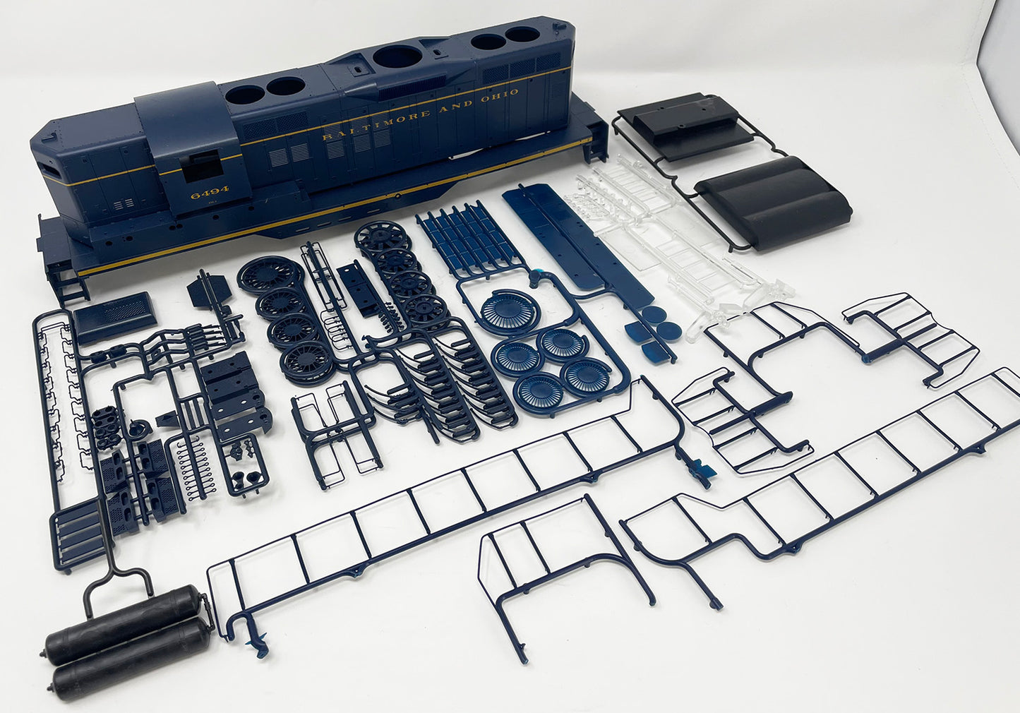 RED GP9 Shell - B&O #6494 Ptd Kit