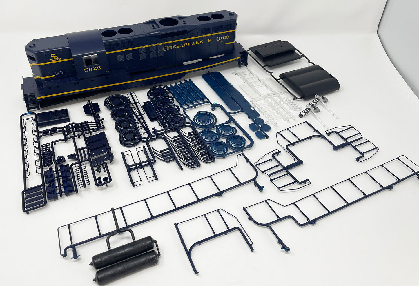 RED GP9 Shell - C&O #5923 Ptd Kit