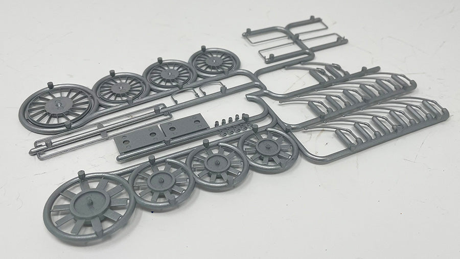 RED GP9 Inner Fan Sprue - Silver