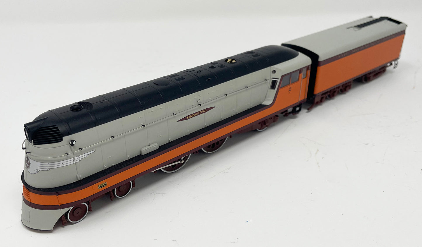 FVM HO 4-4-2 Hiawatha #2 Milwaukee Road - Box not perfect