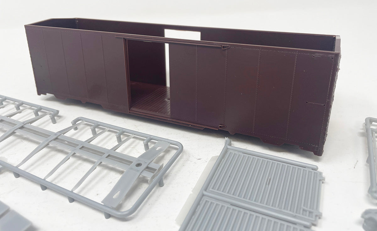 SSA460 S Scale 40' AAR Boxcar Kit - W Corner Post - Undec