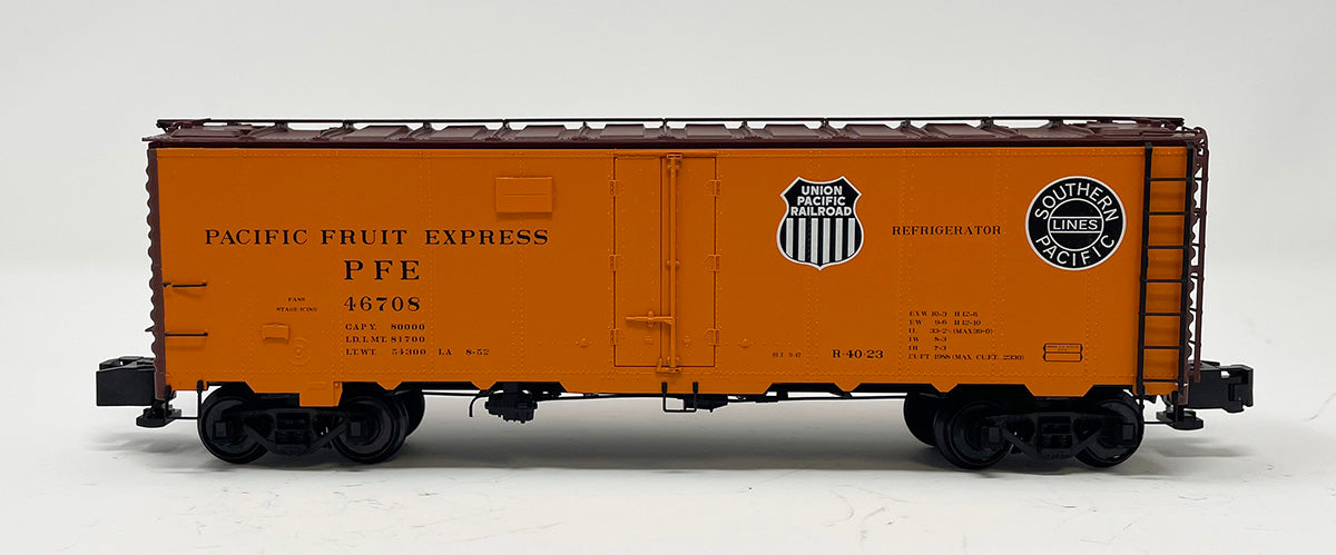 SSA2304 40' R-40-23 Steel Reefer - PFE Double Herald Black & White (Pacific Fruit Express)